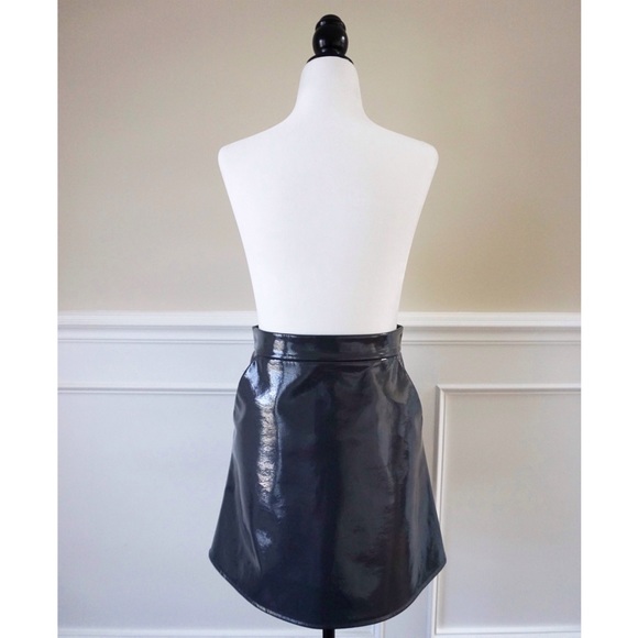Faux leather grey colour mini skirt - Picture 2 of 5